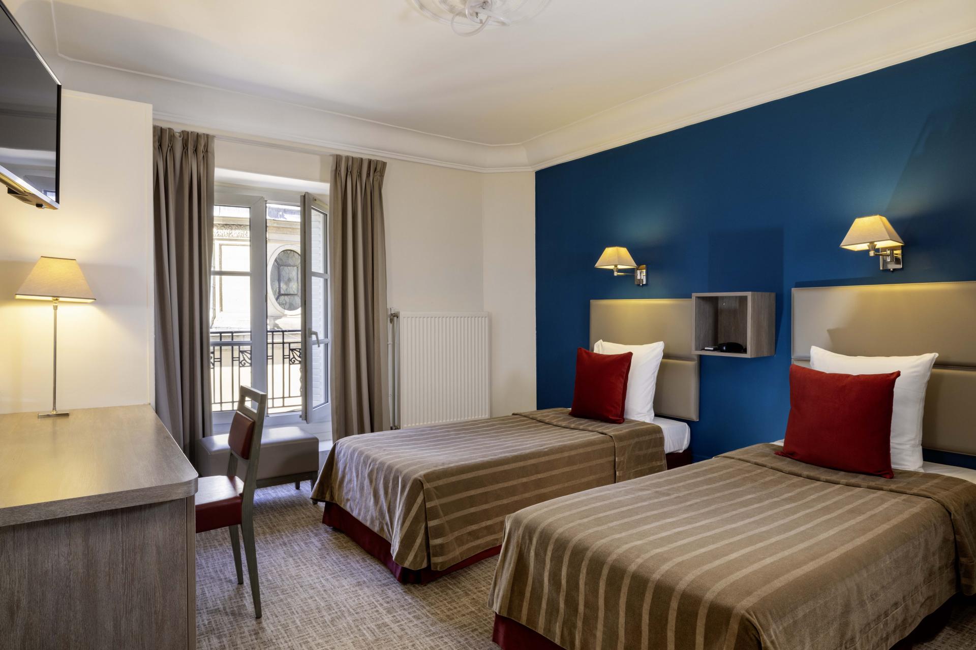 Hôtel Saint-Pierre - Home